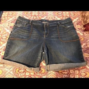 Torrid size 22 shorts